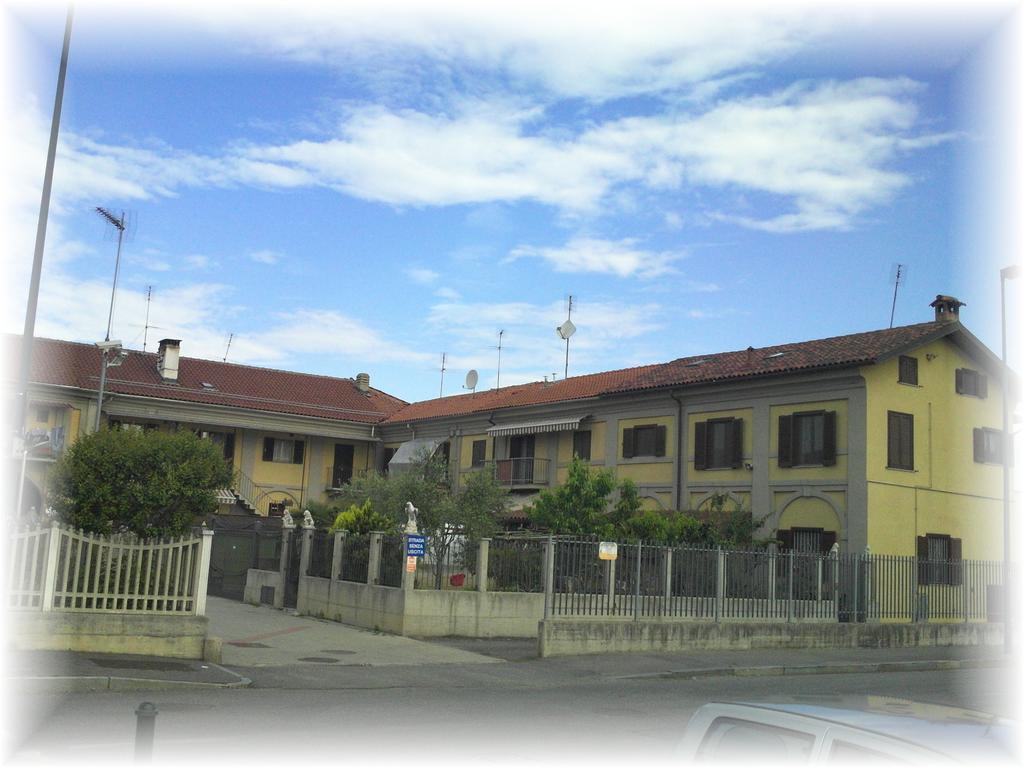 B&B Cascina Barolo Venaria Reale Exterior photo